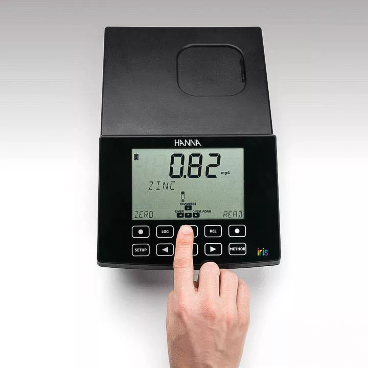 Spektrofotometer IRIS HI801