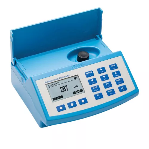 Večparametrski fotometer HI83303 za akvakulturo